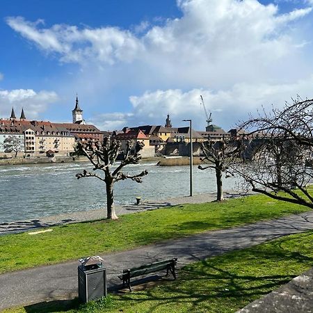 Stilvolle Wohnung An Der Alten Mainbruecke Würzburg Exterior foto